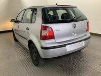 Вид сзади слева