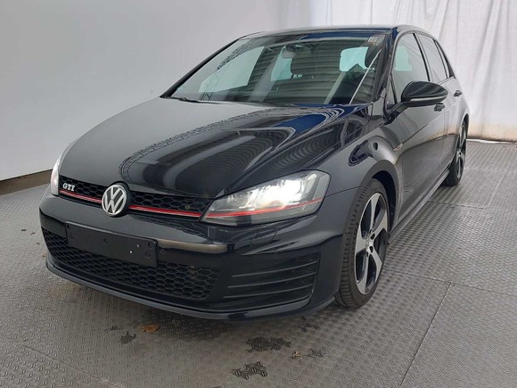 Вид спереди слева