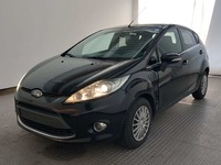 Вид спереди слева