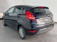 Вид сзади слева