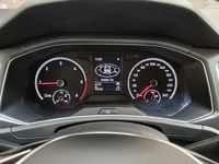 Вид на приборную панель