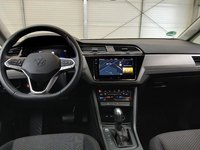 Вид на салон