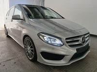 Pogled sprijeda desno