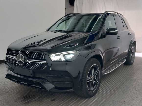 Вид спереди слева