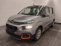 Вид спереди слева