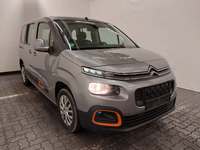 Вид спереди справа