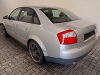 Pogled od pozadi levo