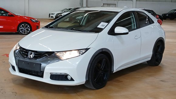 Vue de l’avant gauche