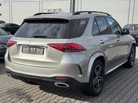 Aanzicht achter rechts