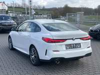 Aanzicht achter links