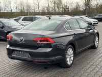 Aanzicht achter rechts