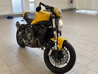 Pogled od napred  desno