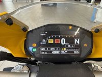 Pogled na kombinovani instrument