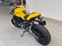 Pogled od pozadi levo