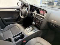 Вид на салон