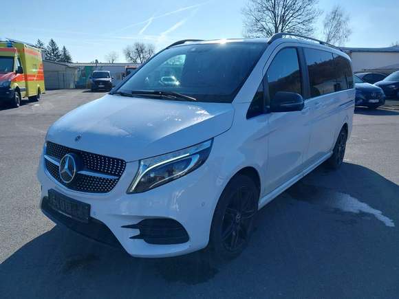 Vue de l’avant gauche