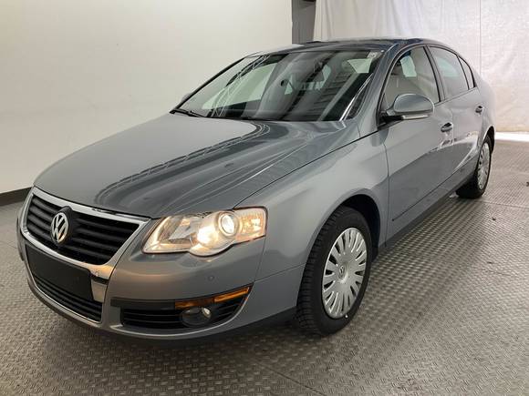 Вид спереди слева