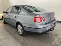 Вид сзади слева