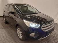 Pogled sprijeda desno