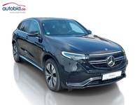 Skats no labās puses priekšā