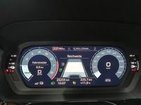 Pohľad na združený prístroj na palubnej doske