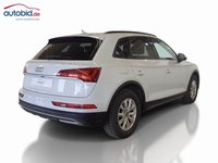 Skats no labās puses aizmugurē