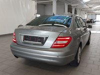 Widok z tyłu po stronie prawej