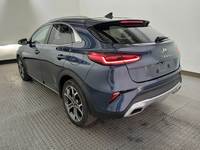 Вид сзади слева