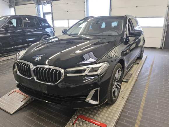 Pogled od napred levo