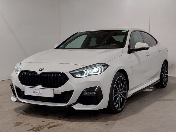 Pogled od napred levo