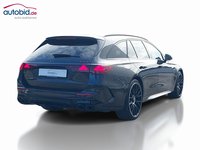 Изглед отзад отдясно