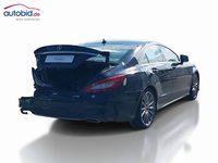 Изглед отзад отдясно