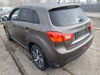 Vue de l’arrière gauche