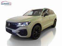 Skats no kreisās puses priekšā