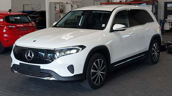 Vue de l’avant gauche