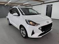 Изглед отпред отдясно