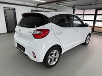 Изглед отзад отдясно