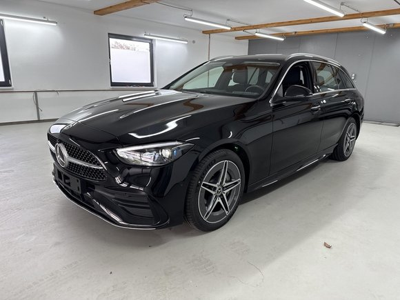 Изглед отпред отляво