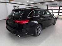 Изглед отзад отдясно