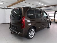 Aanzicht achter rechts