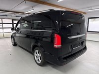 Вид сзади слева