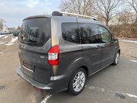 Aanzicht achter rechts