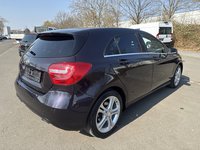 Aanzicht achter rechts