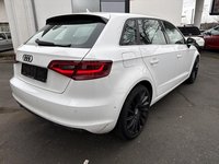 Aanzicht achter rechts