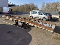 Вид сзади слева