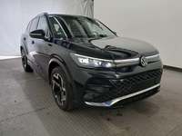 Pogled sprijeda desno