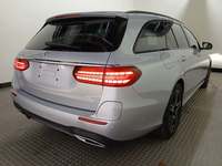 Widok z tyłu po stronie prawej