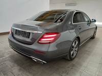 Aanzicht achter rechts