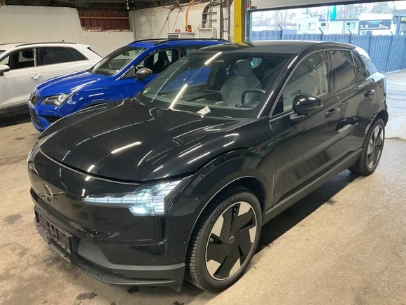 Вид спереди слева