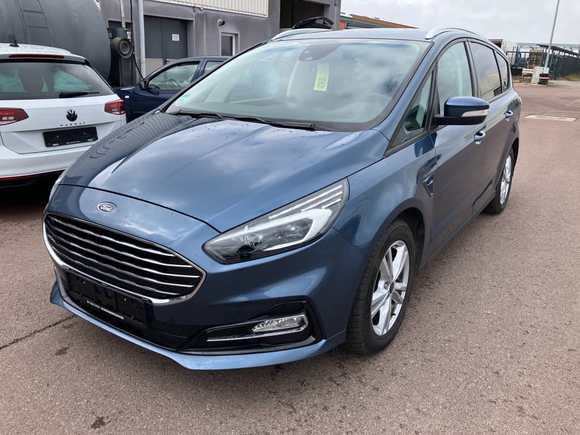 Вид спереди слева